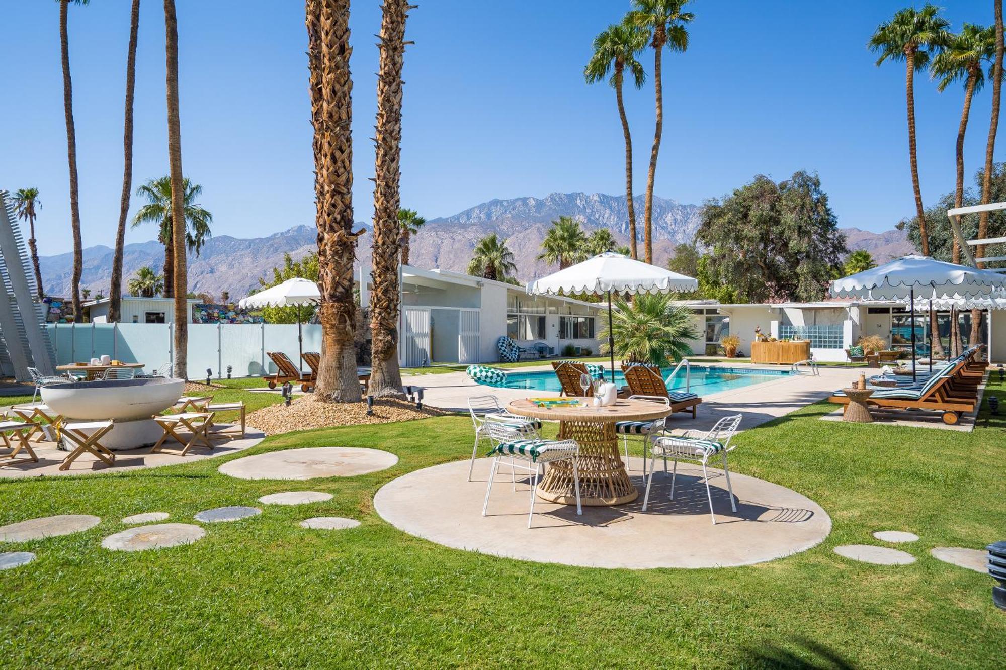 Monkey Tree Hotel By Avantstay Stylish Hotel In Palm Springs W Pool Екстер'єр фото