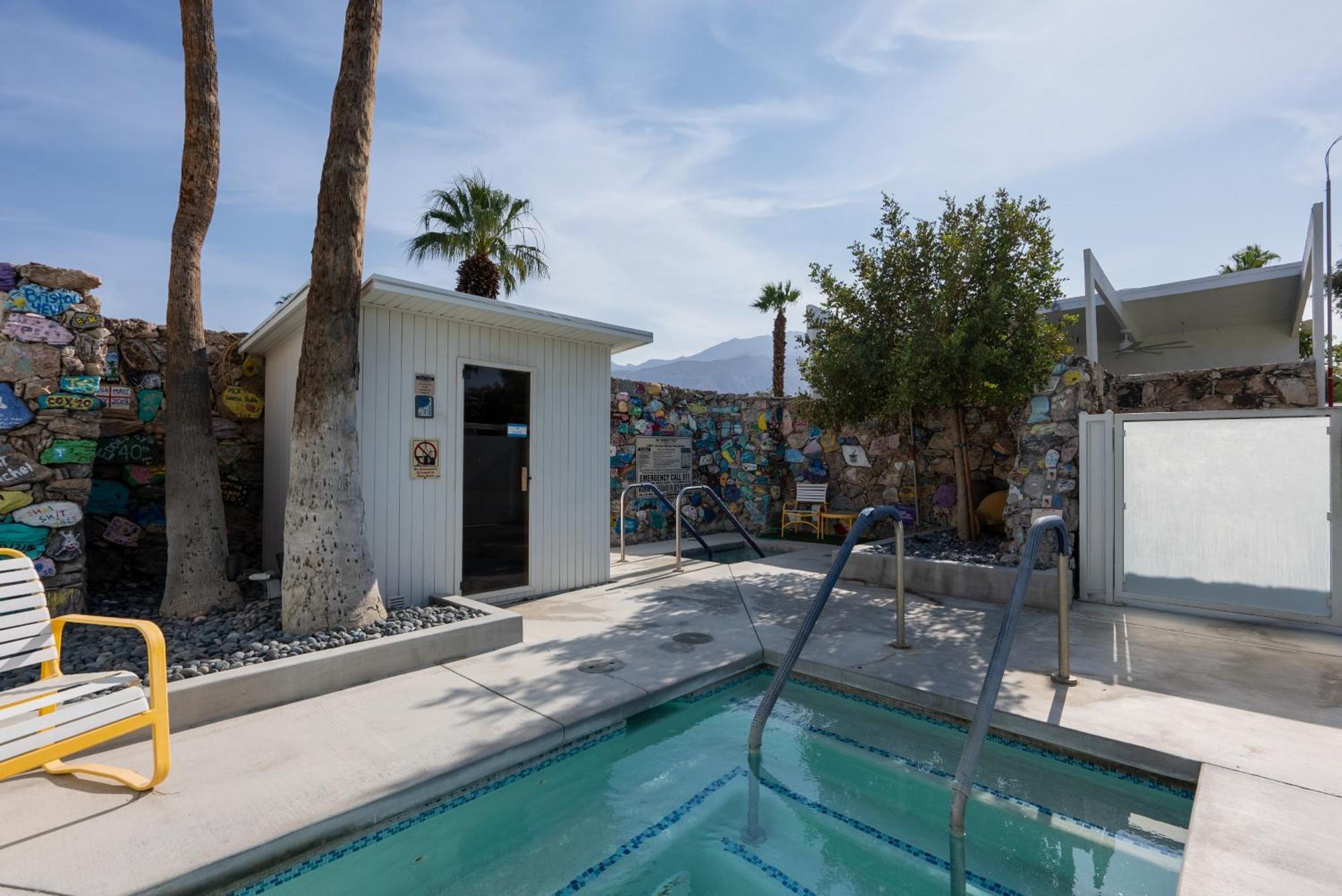 Monkey Tree Hotel By Avantstay Stylish Hotel In Palm Springs W Pool Екстер'єр фото