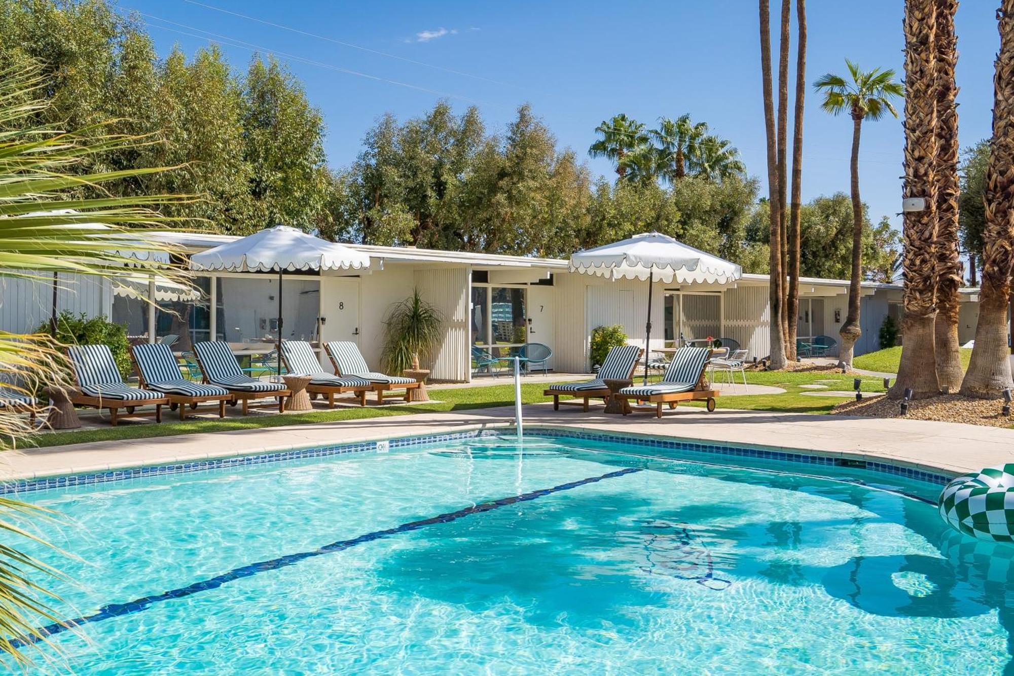 Monkey Tree Hotel By Avantstay Stylish Hotel In Palm Springs W Pool Екстер'єр фото