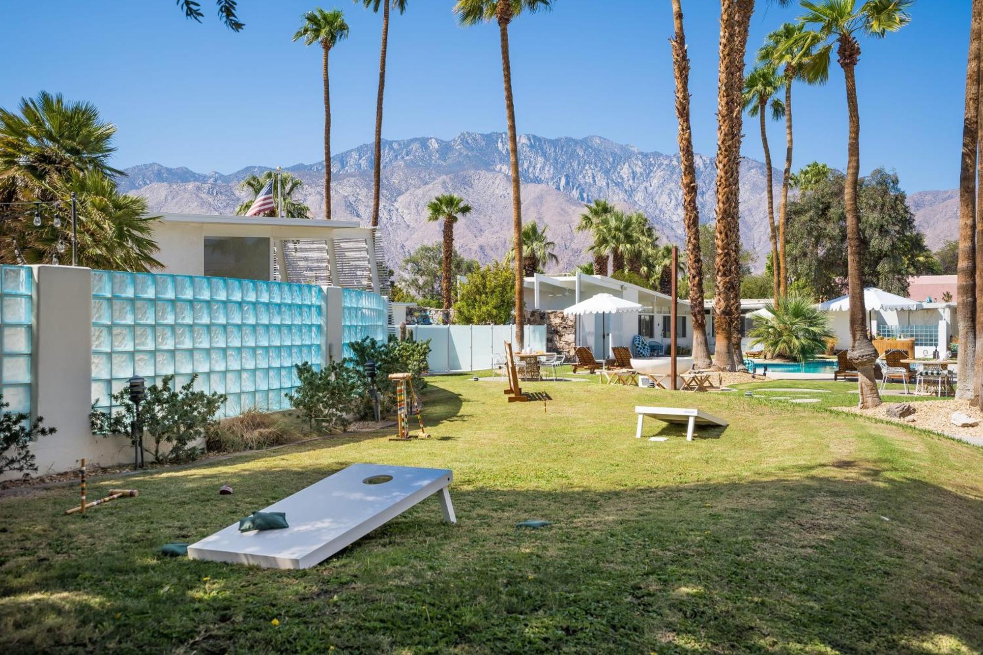 Monkey Tree Hotel By Avantstay Stylish Hotel In Palm Springs W Pool Екстер'єр фото